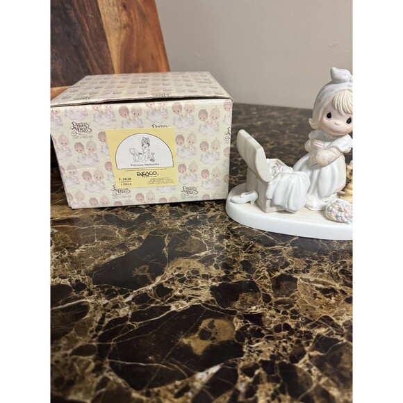 precious moments figurine Precious Memories - Picture 2 of 10
